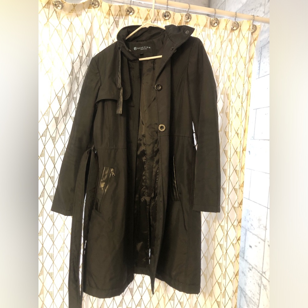 Kenneth Cole Reaction black trench coat - waterproof w/ genuine leather trim - Picture 2 of 9